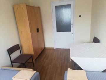 Фото номера Небольшой двухместный номер с 1 кроватью Хостелы Hostel Brzezna г. Podegrodzie 14